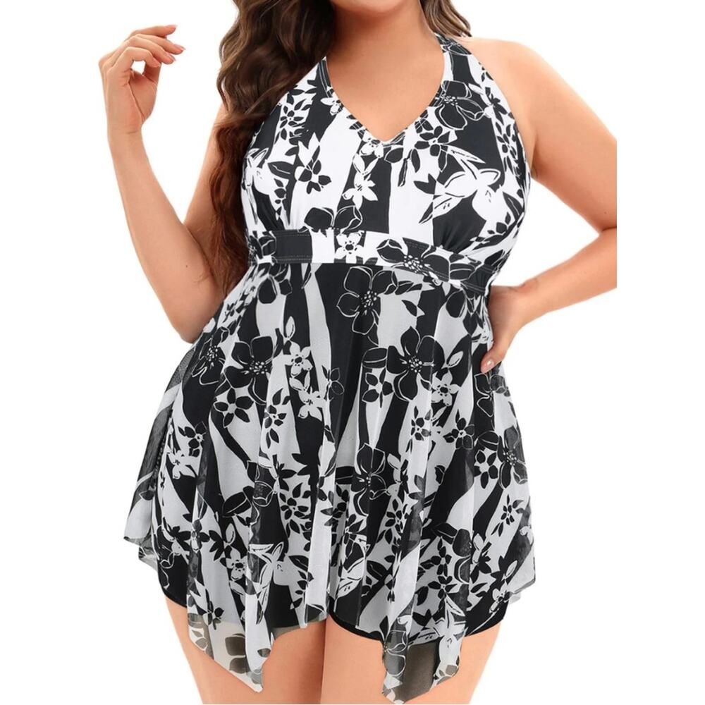 Unbranded Women's 3XL NWOT Black & White One Piece Halter Swimsuit Swimdress